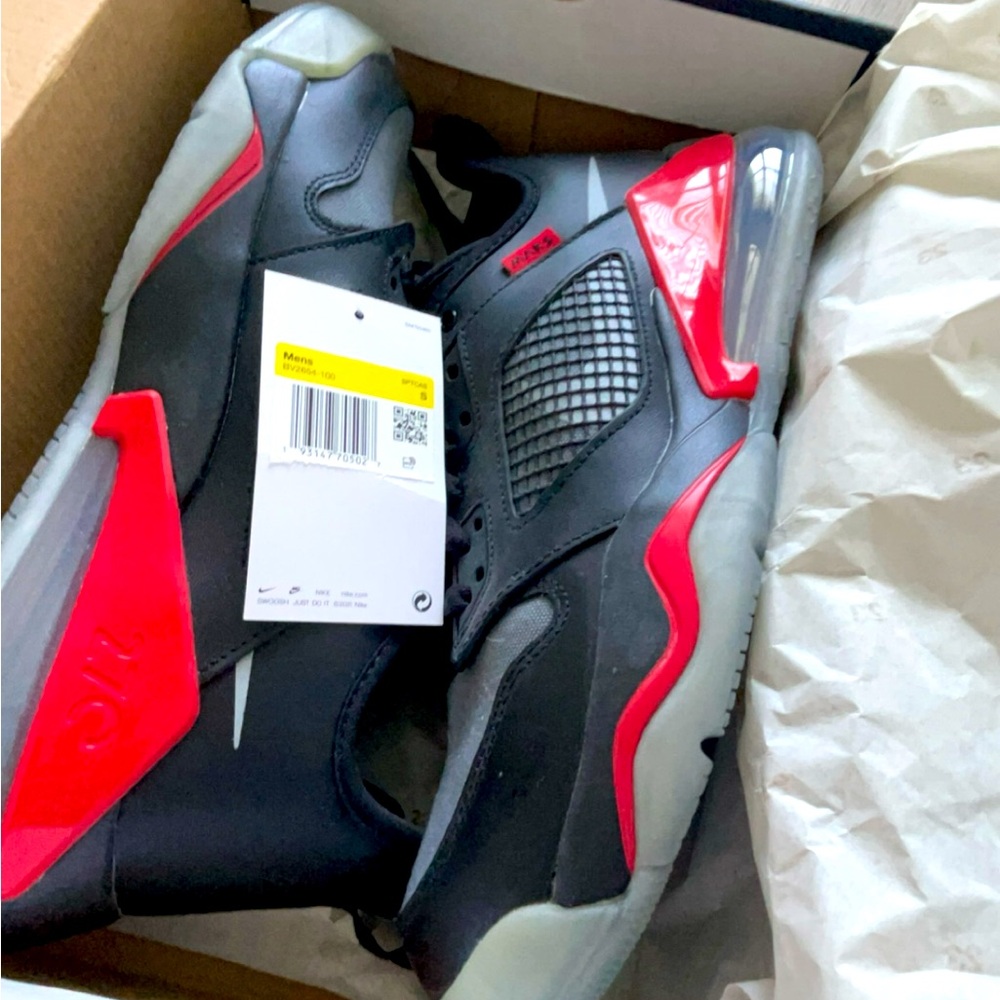 Brand New Jordan Mars 270 Low sneaker